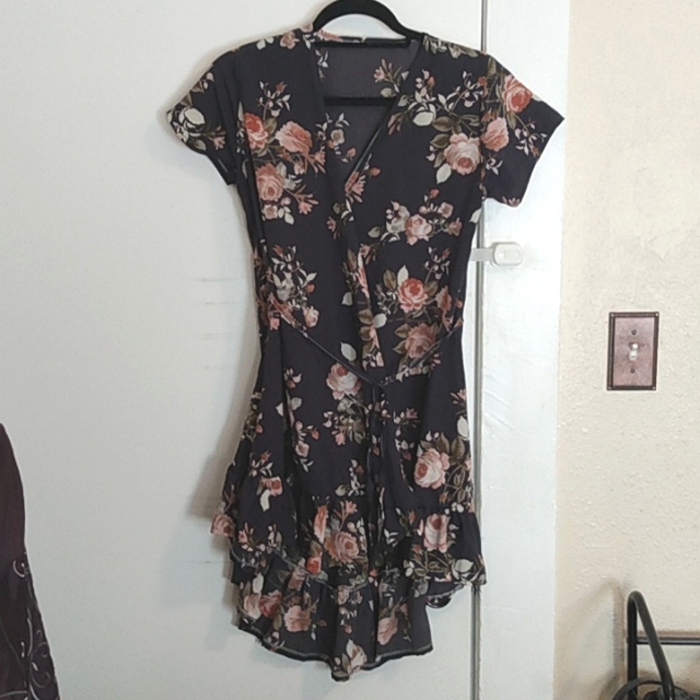 Women's Unbranded Tagless Wrap Around Tie Waist Floral Navy and Pink Small Dress